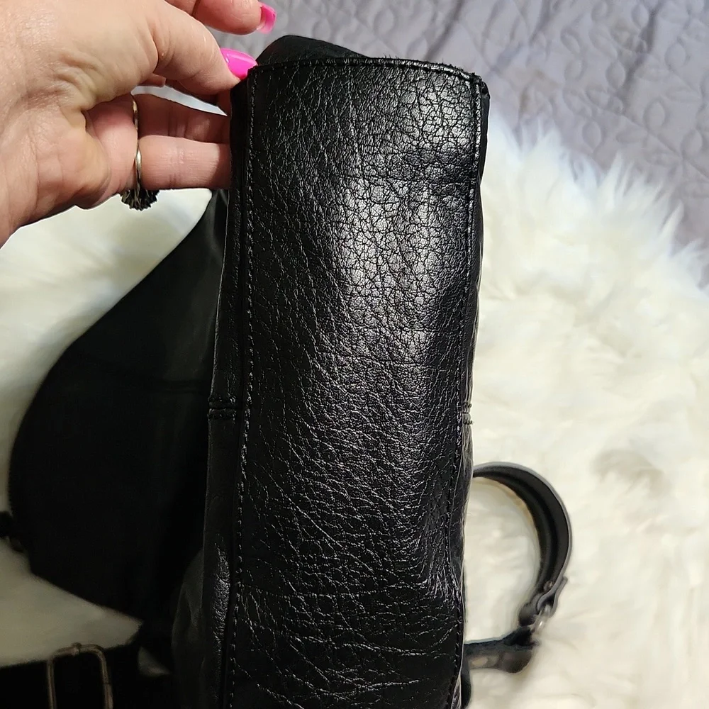The Sak Silverlake Leather Crossbody Bag - Picture 11 of 16